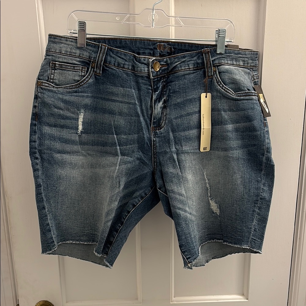 NWT Kut from the cloth Sophie Bermuda Blue Denim Shorts
